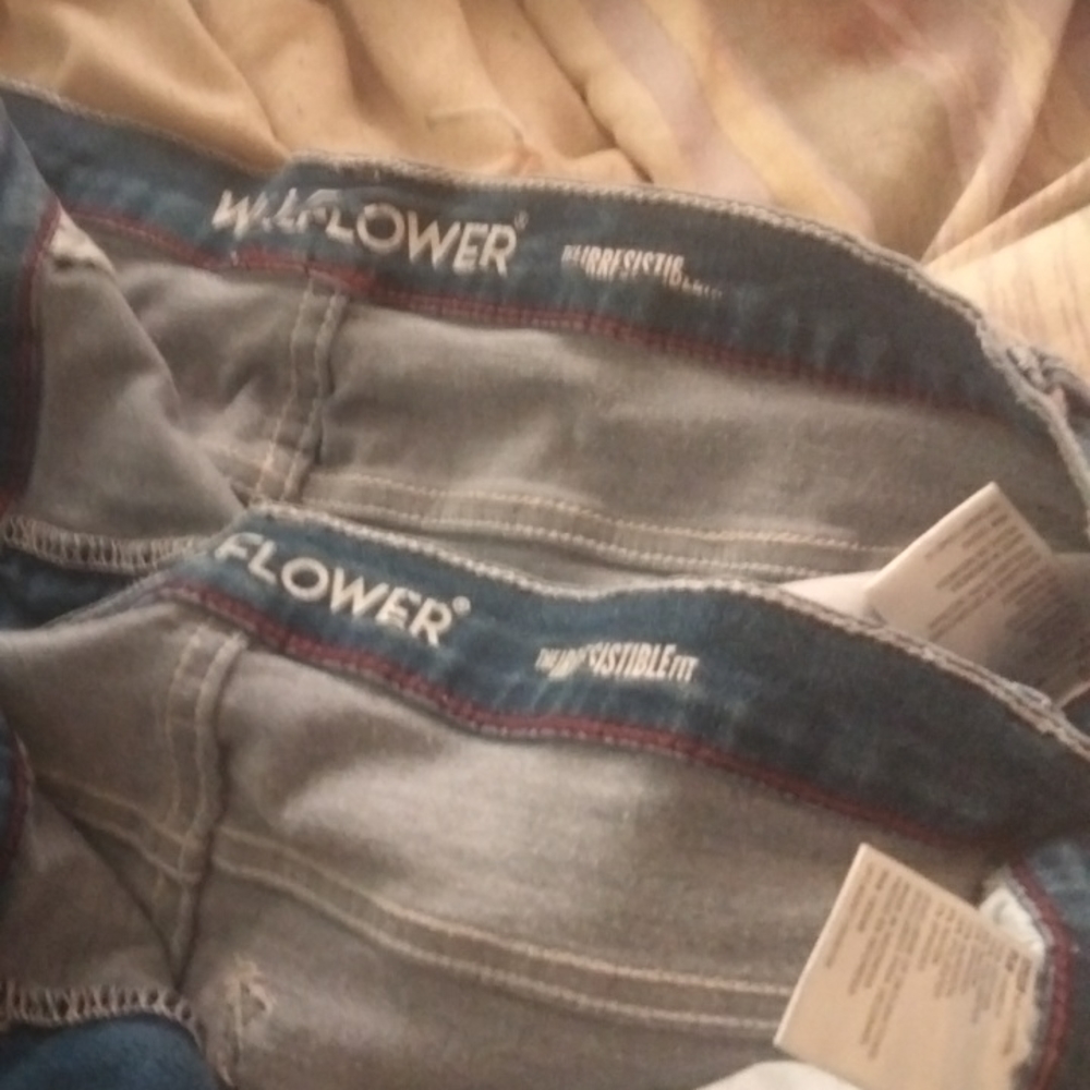 2pr shorts euc - Picture 4 of 4